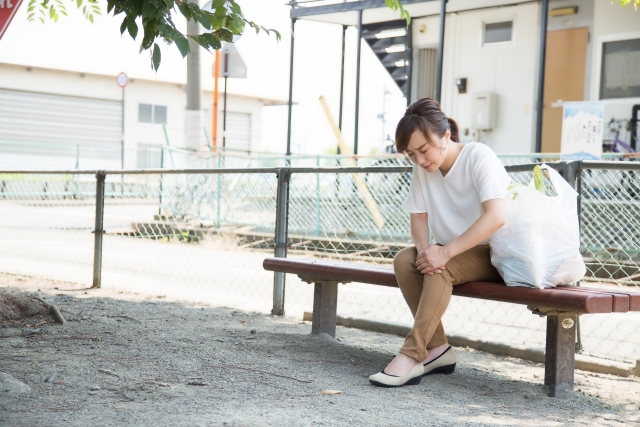 膝の痛みに悩む方のイメージ 柏の葉整形外科リハビリテーションクリニック