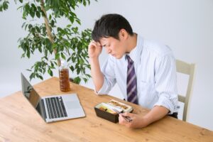 むちうちで頭痛・めまいがするときの適切な過ごし方と病院に行くべき目安